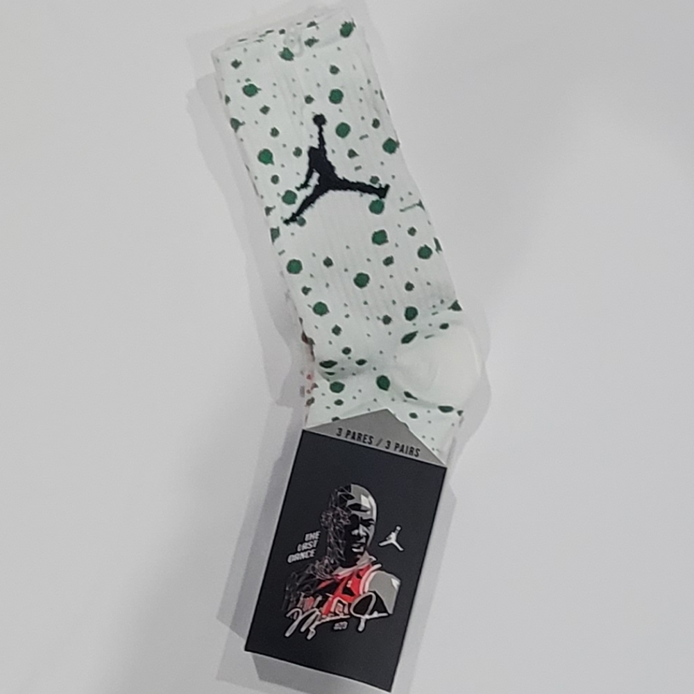 JORDAN set of 3 pair of  socks-----NICE JORDAN SOCKS (NWT)